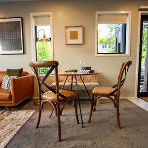 New Boutique Sanctuary Near Latimer Square Apartment